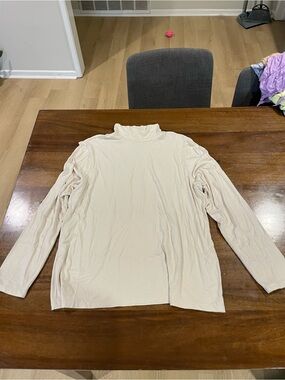 Chico's Men's Cream Turtleneck Pullover